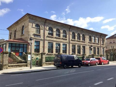 Escola Infantil de O Carballiño- Galiña azul