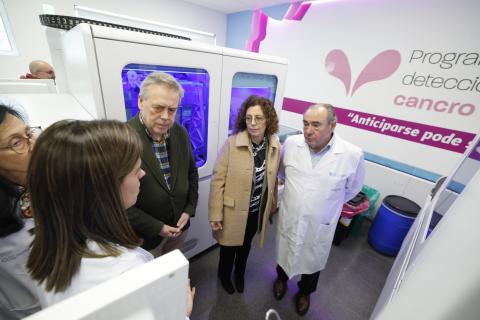 20250325_Laboratorio_Microbioloxía_HULA_cribado_cérvix_2_20250325140244.jpg