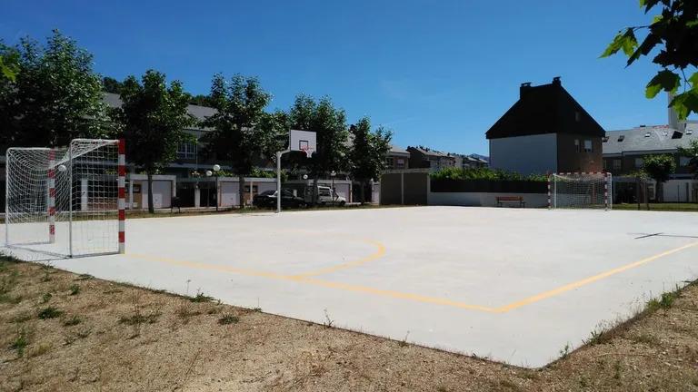 Pista Multideportiva urbanización a Lamela