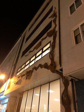 Escultura na fachada